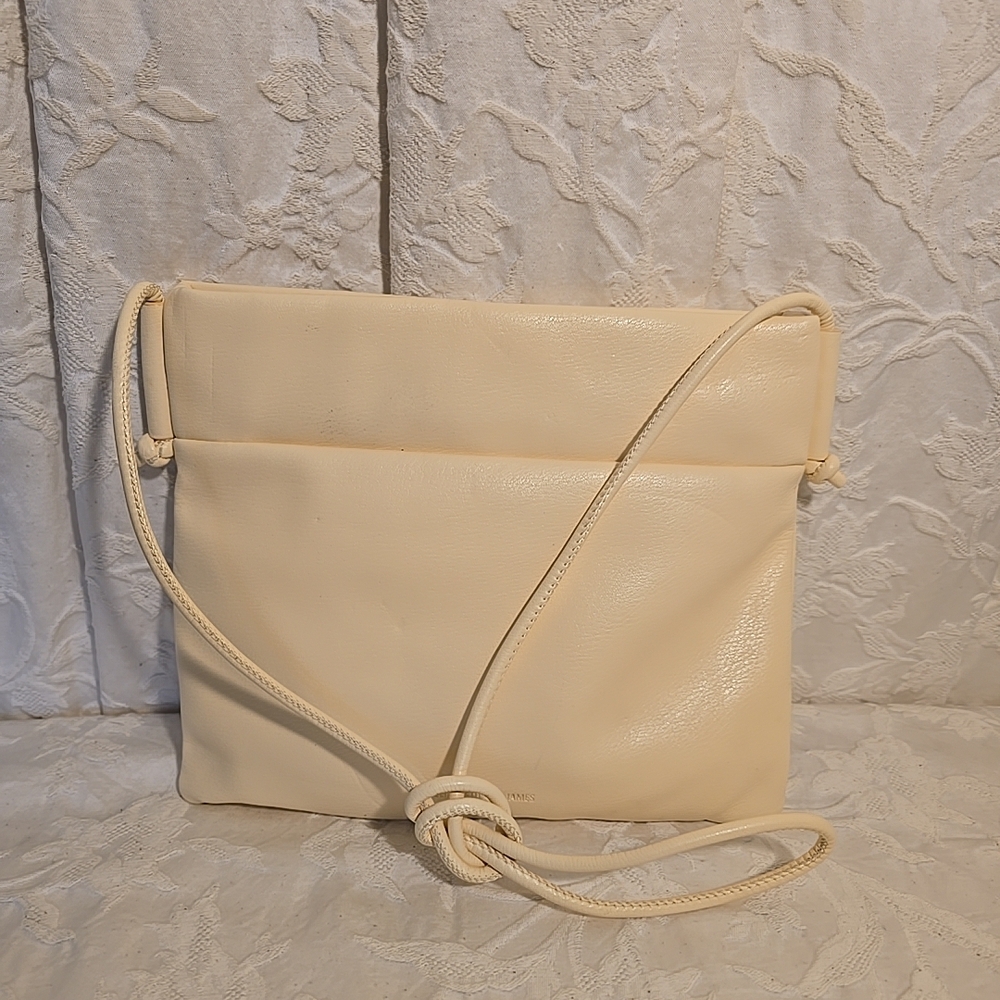 Elegant Cream Shoulder Bag